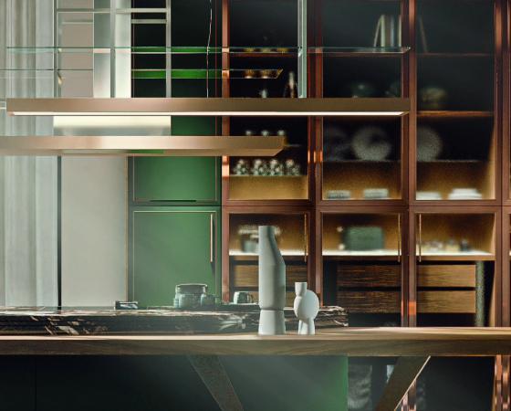 Современная кухня с деревянными элементами и стеклянными полками, стильный интерьер.