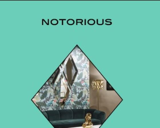 Дизайнерский интерьер с зелёным диваном и экзотическими обоями от Marioni Notorious.